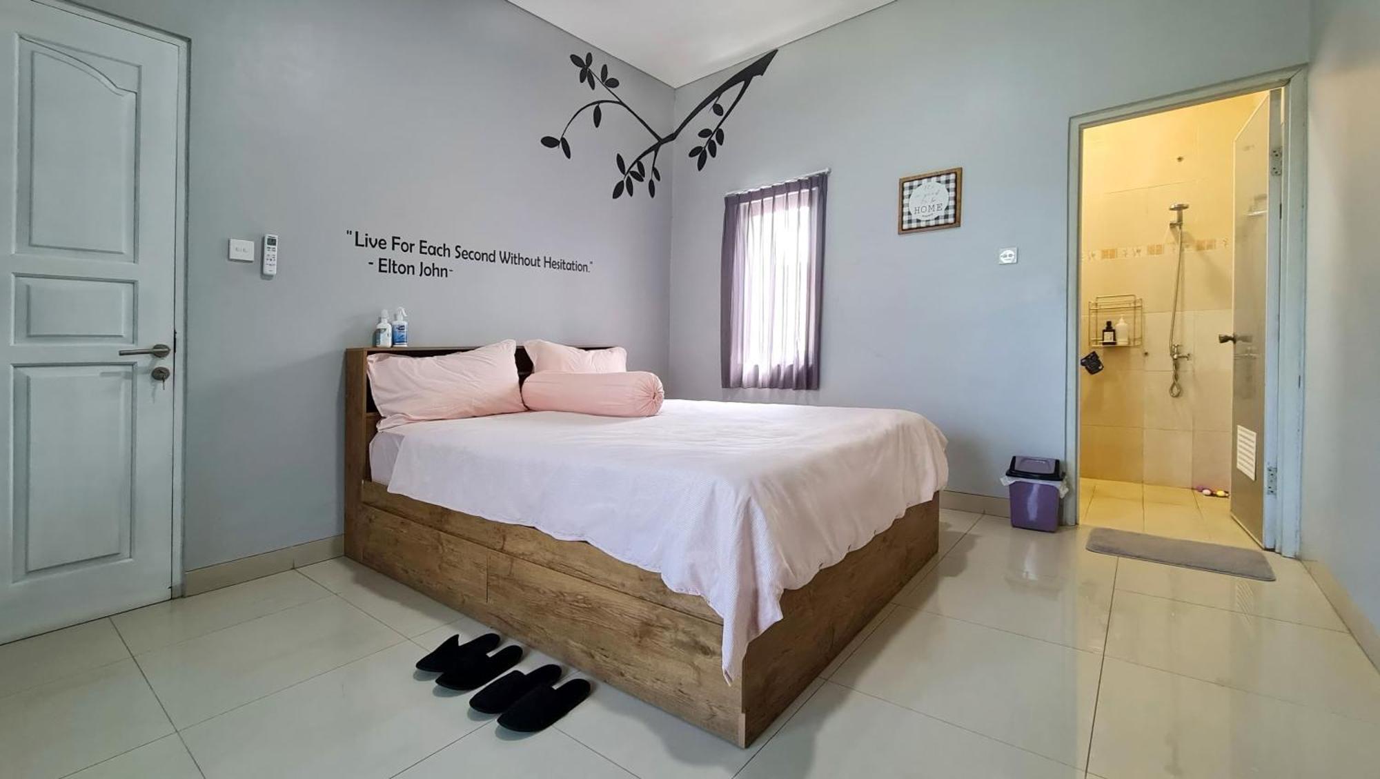 Villa Palm Springs By Reqhome Ciater Hilir Exteriér fotografie
